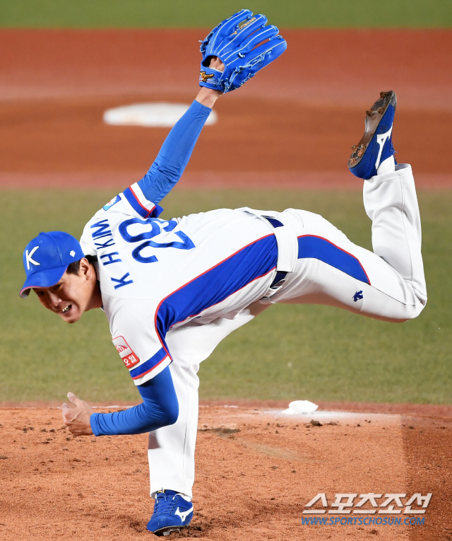MLB 스카우트 "김광현, 린드블럼보다 선호, 중간 팀 선발 충분"