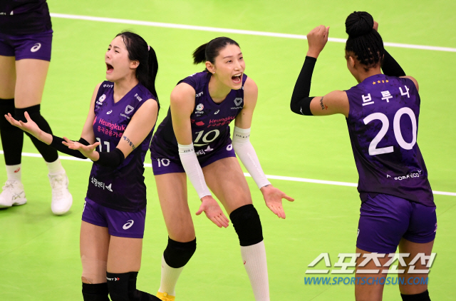 포토 김연경-이다영, 브루나가 1세트 끝냈어!