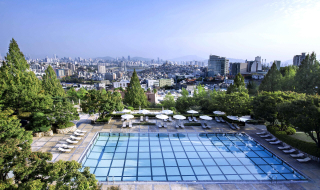 그랜드 하얏트 서울 호텔, 여름 무더위 물리칠 야외수영장 개장 앞둬