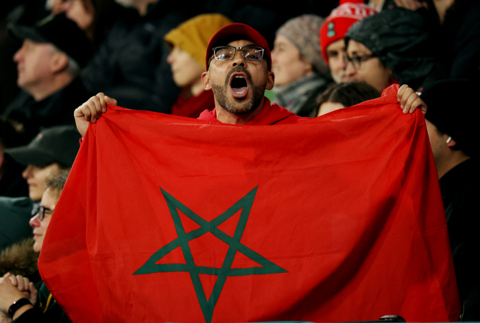 "모로코대표팀에 동성애자가 있나?" 女월드컵 기자회견장 뒤집어 놓은 충격 질문, 결국 BBC 사과