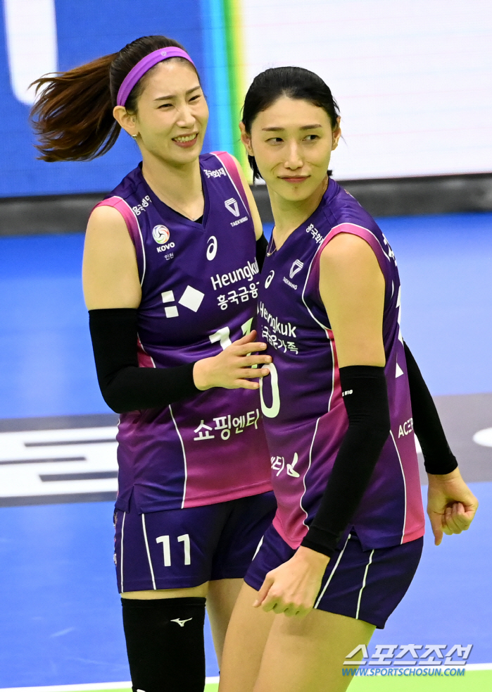 '절대 1강' 여론에 대한 김연경의 항변 "우리 1강 아니라니까요, '언플'이에요"