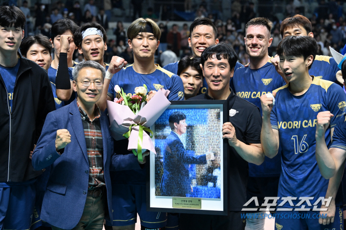 "그만둘까 했는데…" 도망가려던 순간 붙잡았다, V리그 감독 최다승 명장 만든 영화 한 편