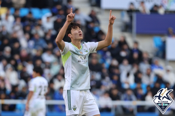 인천-전북전 1대1 무승부로 마무리, ACLE-ACL2 티켓 전쟁 '오리무중'