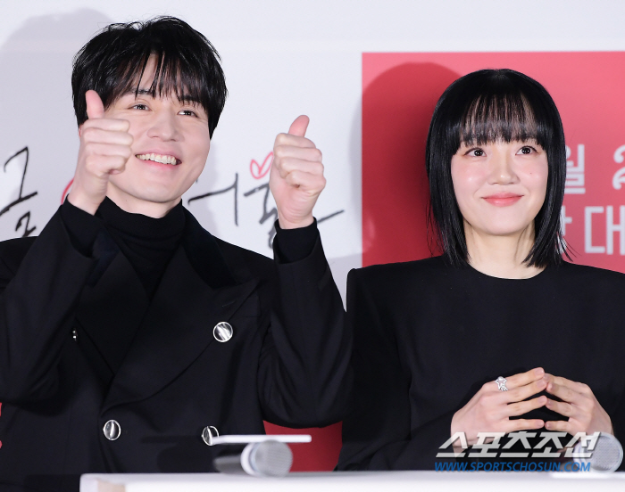 [SC현장] "더할 나위 없었다"…'싱글 인 서울' 이동욱X임수정, 진짜 어른들의 멋진 로맨스(종합)