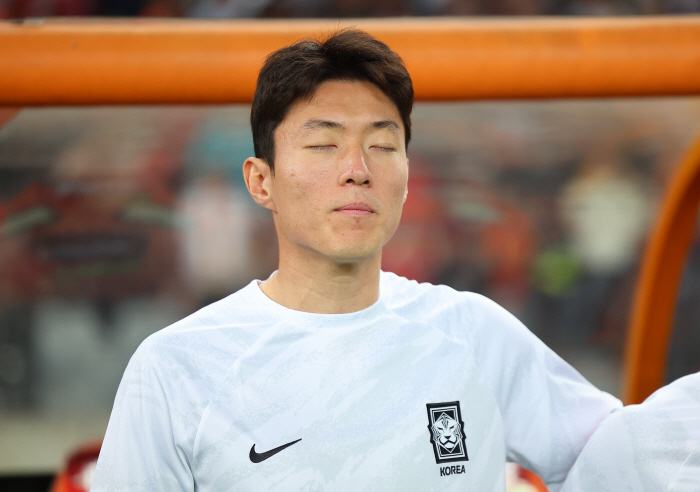 "축구계 섹스테이프 논란 최신판" 황의조, 설상가상 햄스트링 부상으로 '2023년 OUT' 가능성