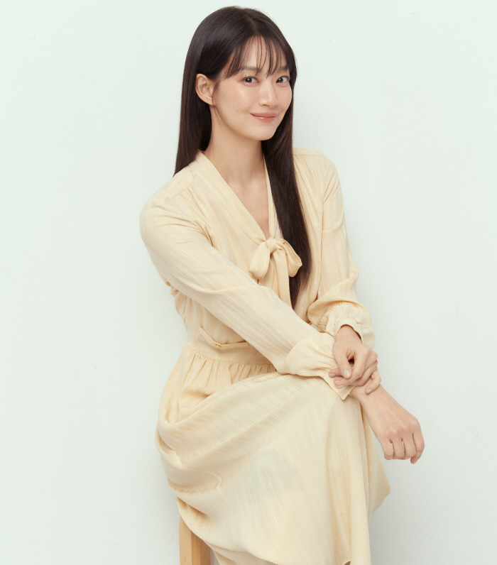 [인터뷰③] 신민아 "남친 ♥김우빈, 내 영화보고 울지 않을까"('3일의 휴가')