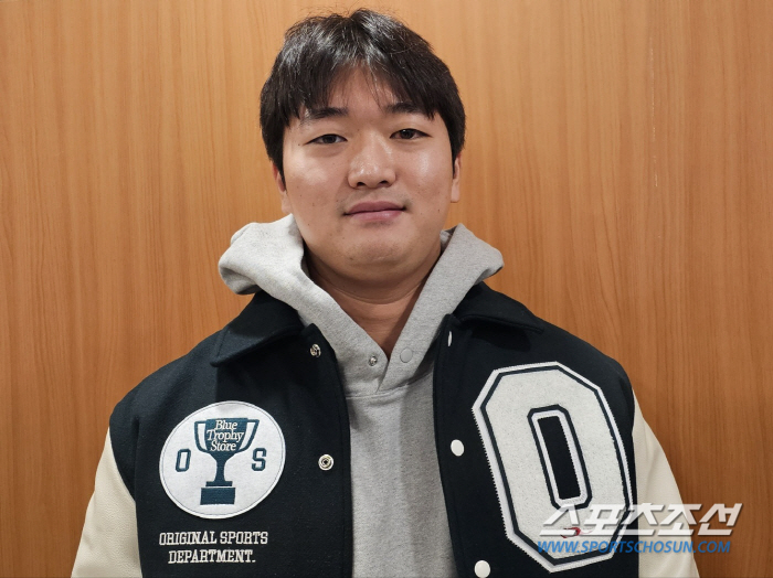 "솔직히 나에 대한 평가가 궁금하긴 하다." 포스팅 신청은 했는데... 라식수술, 아들 보기, 팀행사 참석. 국대 마무리의 평범한 비시즌 "흘러가는대로 가는 것이..."[현장 인터뷰]