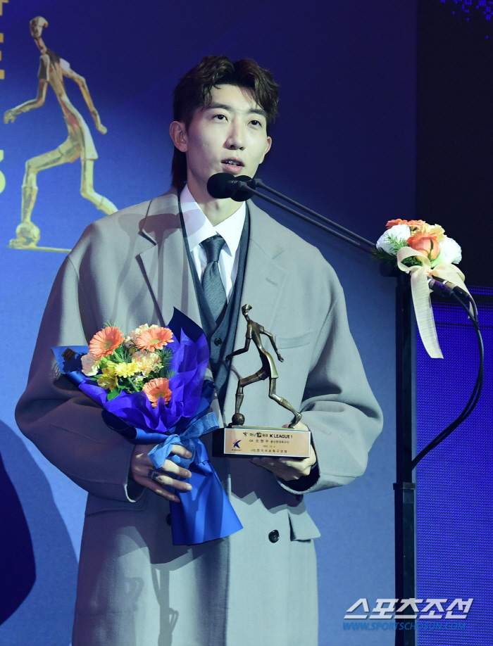 [K리그 대상]'영원한 바늘과 실' MVP 김영권·감독상 홍명보 '울산 독식'…영플레이어상 정호연(종합)