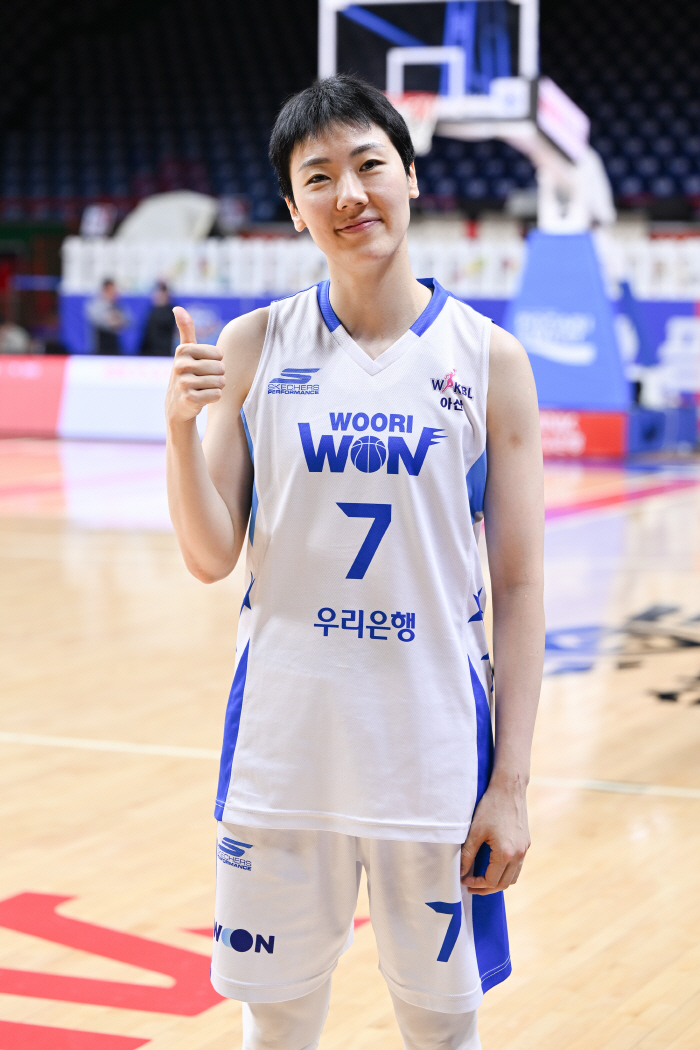 머리 짧게 깎고 돌아온 우리은행 박혜진, 그녀의 '시즌2' 농구가 기다려지는 이유