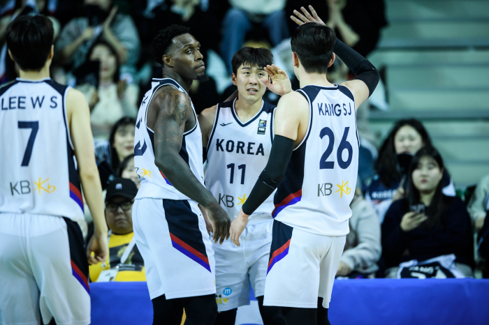 [FIBA아시아컵 현장리뷰] 한국 농구, 태국 한 수 지도→개인기·조직력 모두 압도! 96대62 대승