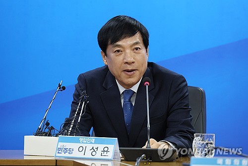 '尹사단 비판' 이성윤 징계위 재개…李 "어떤 결론도 원천무효"