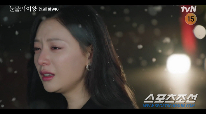 [이정혁의 수다톡톡]'눈물의 여왕', 제발 '김수현♥김지원'에 집중해 주세요! 역대급 화제에도 '뒷심' 부족