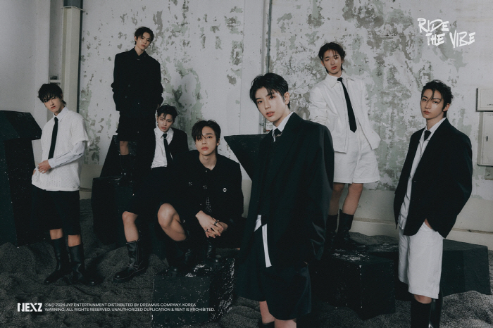 "박진영이 직접 팀명 지었다"…JYP 신인그룹 NEXZ,재킷 이미지 공개