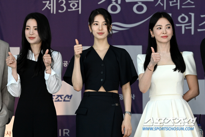 송혜교, '임지연-수지' 동생들과 케미요정 "좋다♥" 애정듬뿍