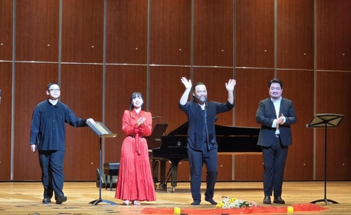 오페라로 재탄생한 베토벤의 연가곡…사무엘 윤의 새로운 도전