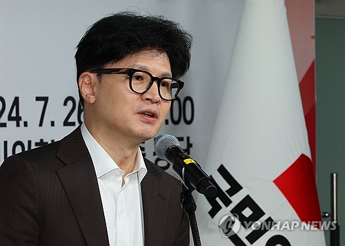 한동훈, '필리버스터' 與의원들 격려방문…"최대한 지원하겠다"(종합)