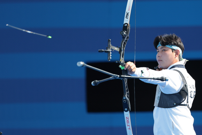 [올림픽]'6연속 10점→퍼펙트 게임' 올림픽 삼수생 이우석의 환희, 꿈에 그리던 金 목에 걸었다